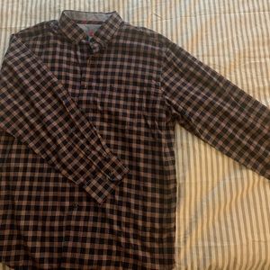 Men’s Plaid Button-down